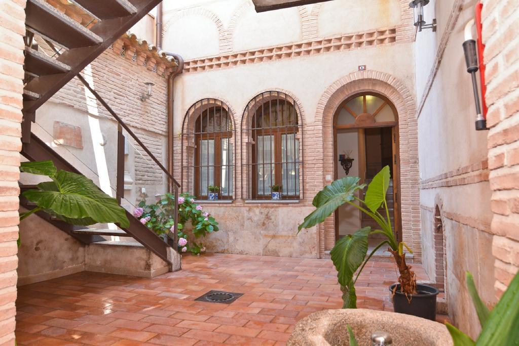 Apartamentos La Casa Del Grial Толедо Екстер'єр фото