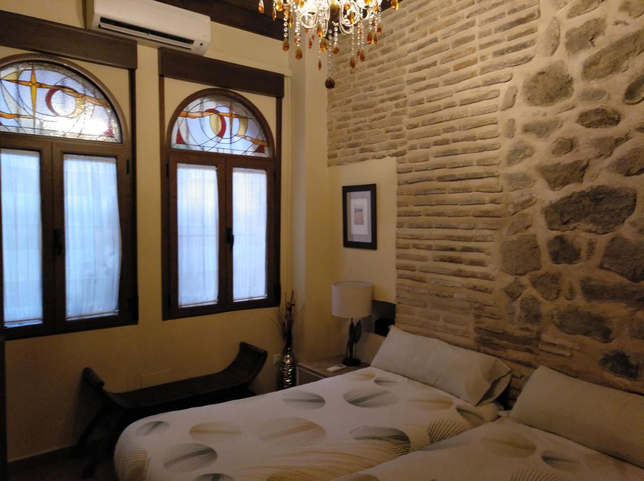 Apartamentos La Casa Del Grial Толедо Екстер'єр фото